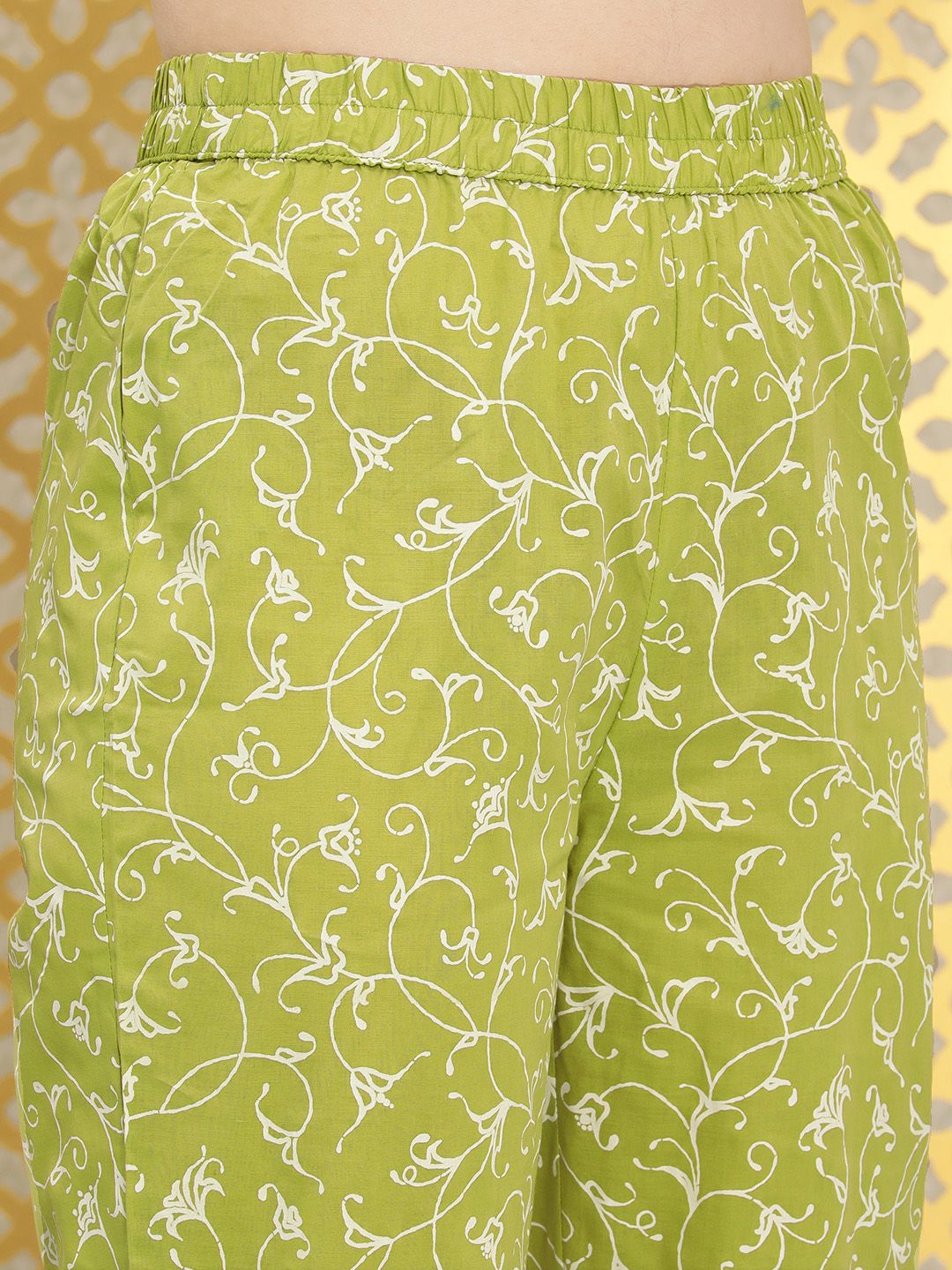Ode by House of Pataudi Women Green Ethnic Motifs Printed Panelled Pure Cotton Kurta with Trousers & With - Distacart