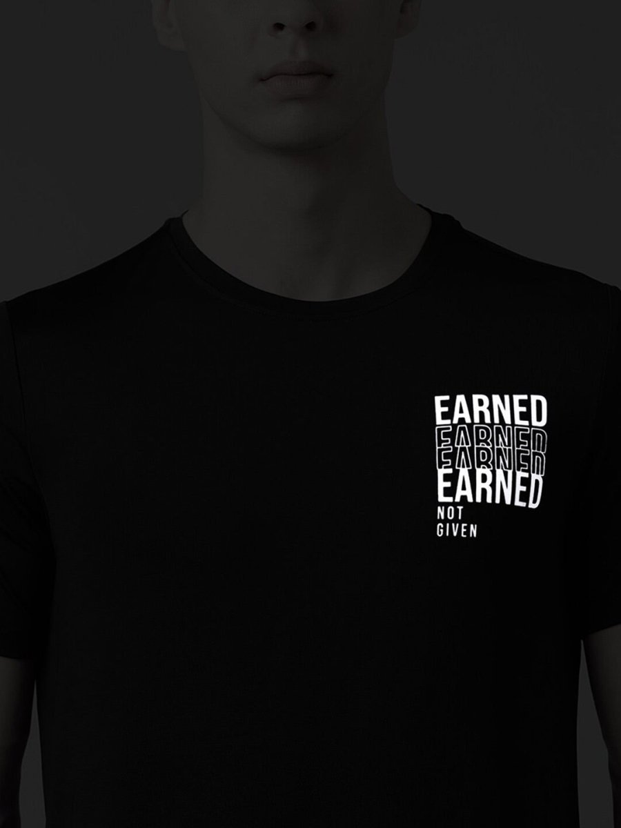 Alcis Typography Printed Dry Tech Slim Fit T-Shirt - Distacart