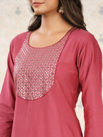 Thumbnail for Ode by House of Pataudi Ethnic Motifs Foil Printed Sequined Straight Kurta with Trousers - Distacart