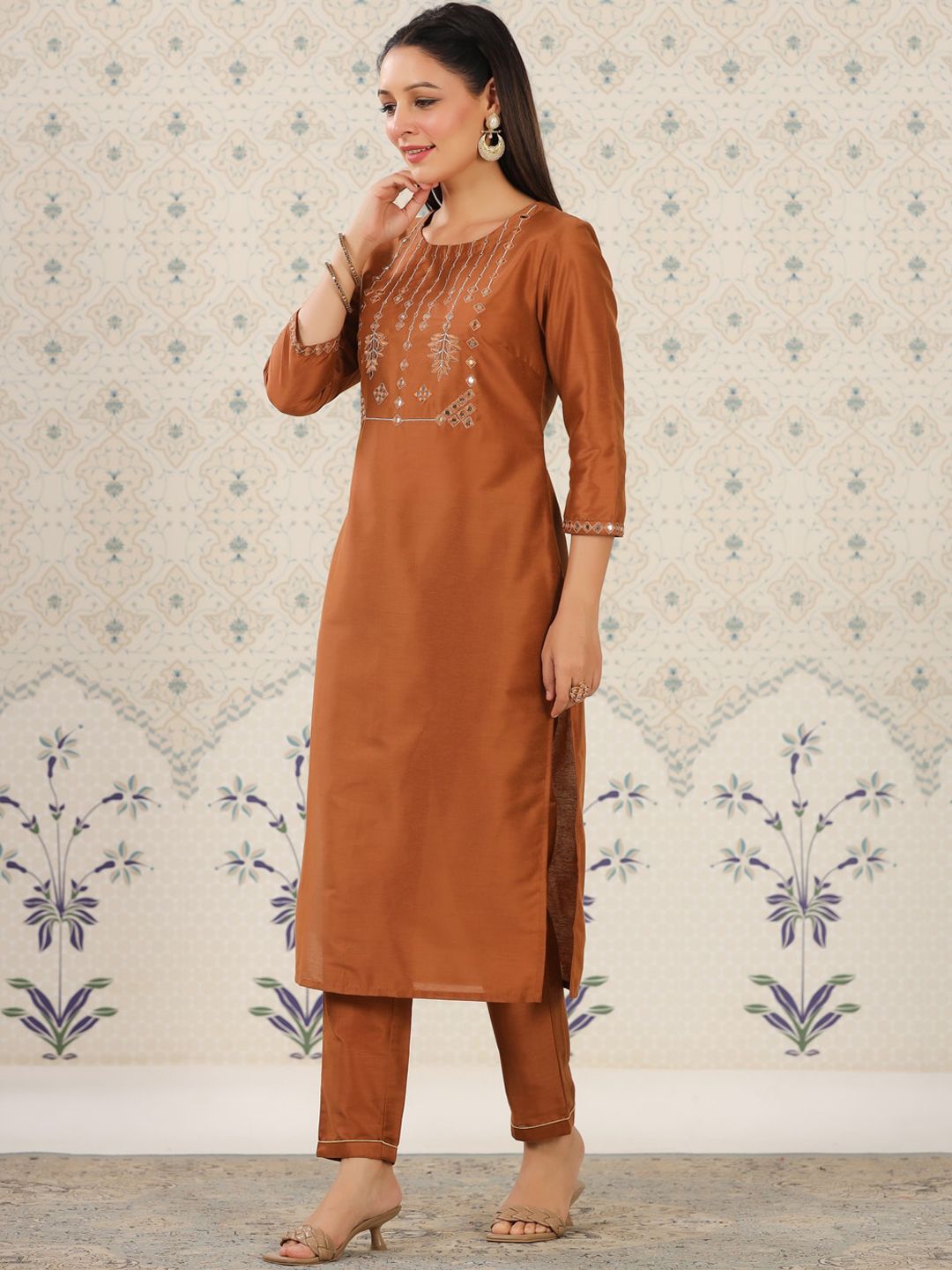 Ode by House of Pataudi Geometric Embroidered Mirror Work Kurta With Trousers - Distacart