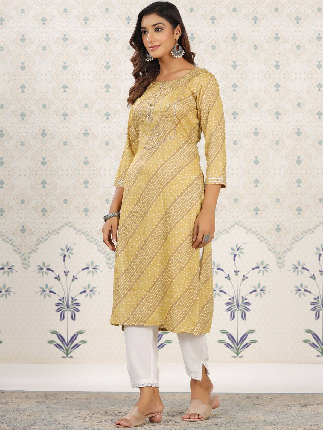 Ode by House of Pataudi Ethnic Motifs Printed Gotta Patti Straight Kurta - Distacart