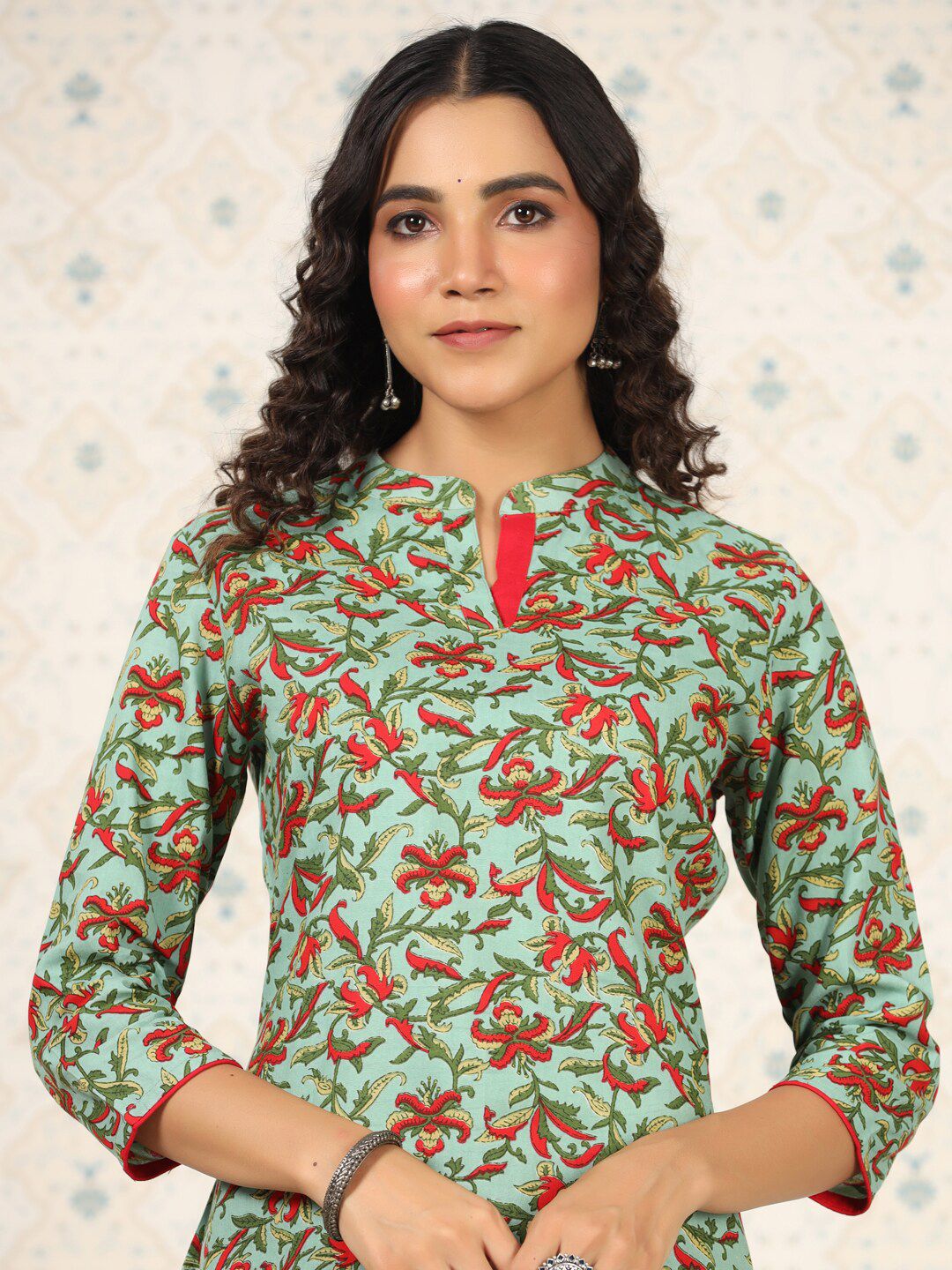 Ode by House of Pataudi Green Floral Printed Straight Kurta - Distacart