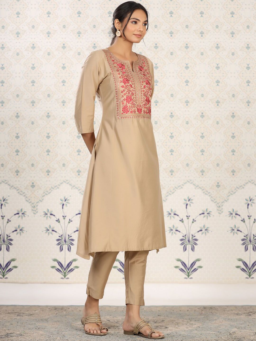 Ode by House of Pataudi Women Floral Yoke Design Thread Work Kurta - Distacart