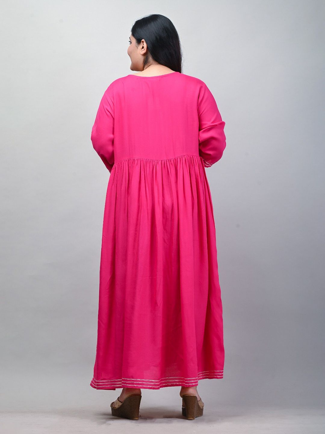 Swasti Ethnic Motifs Embroidered Ethnic Dress