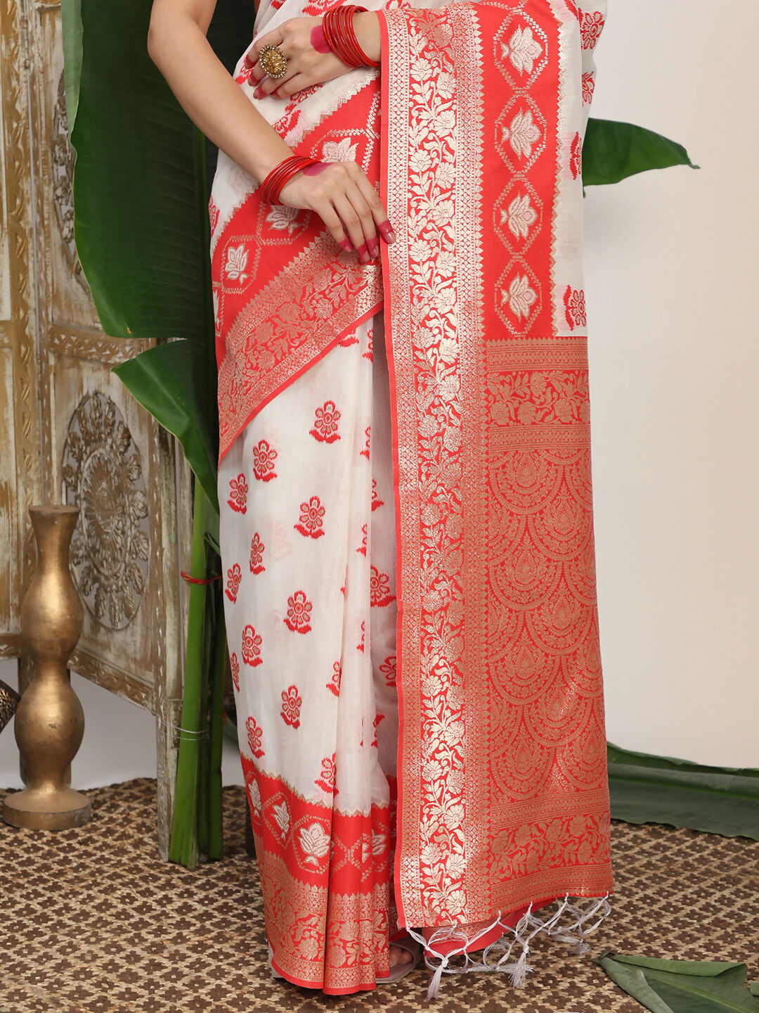 Astita Linen Cotton Red & White Saree