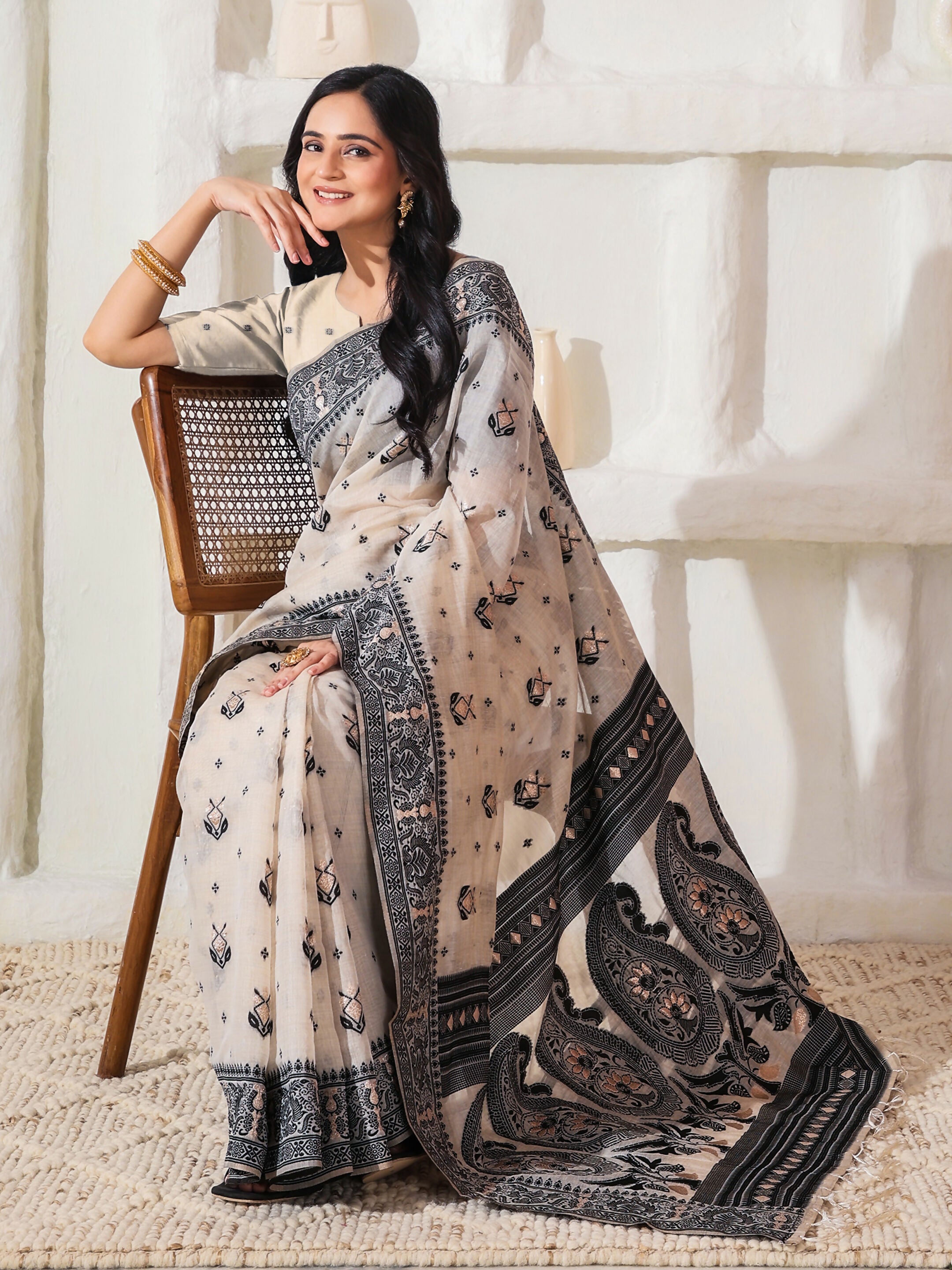 Astita Linen Cotton Black & Cream Saree
