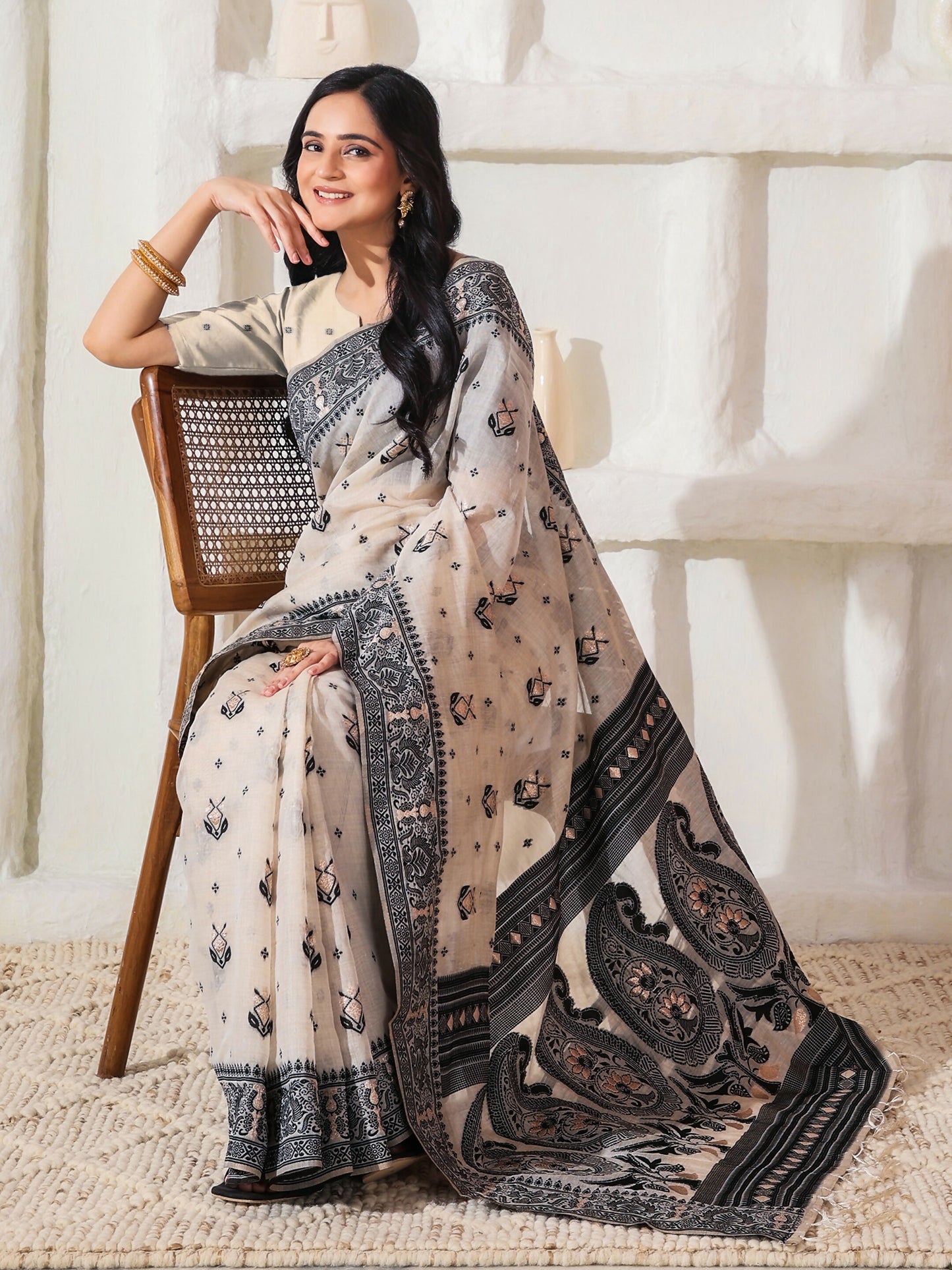 Shree Shyam Fashion Linen Cotton Black & Cream Saree - Distacart