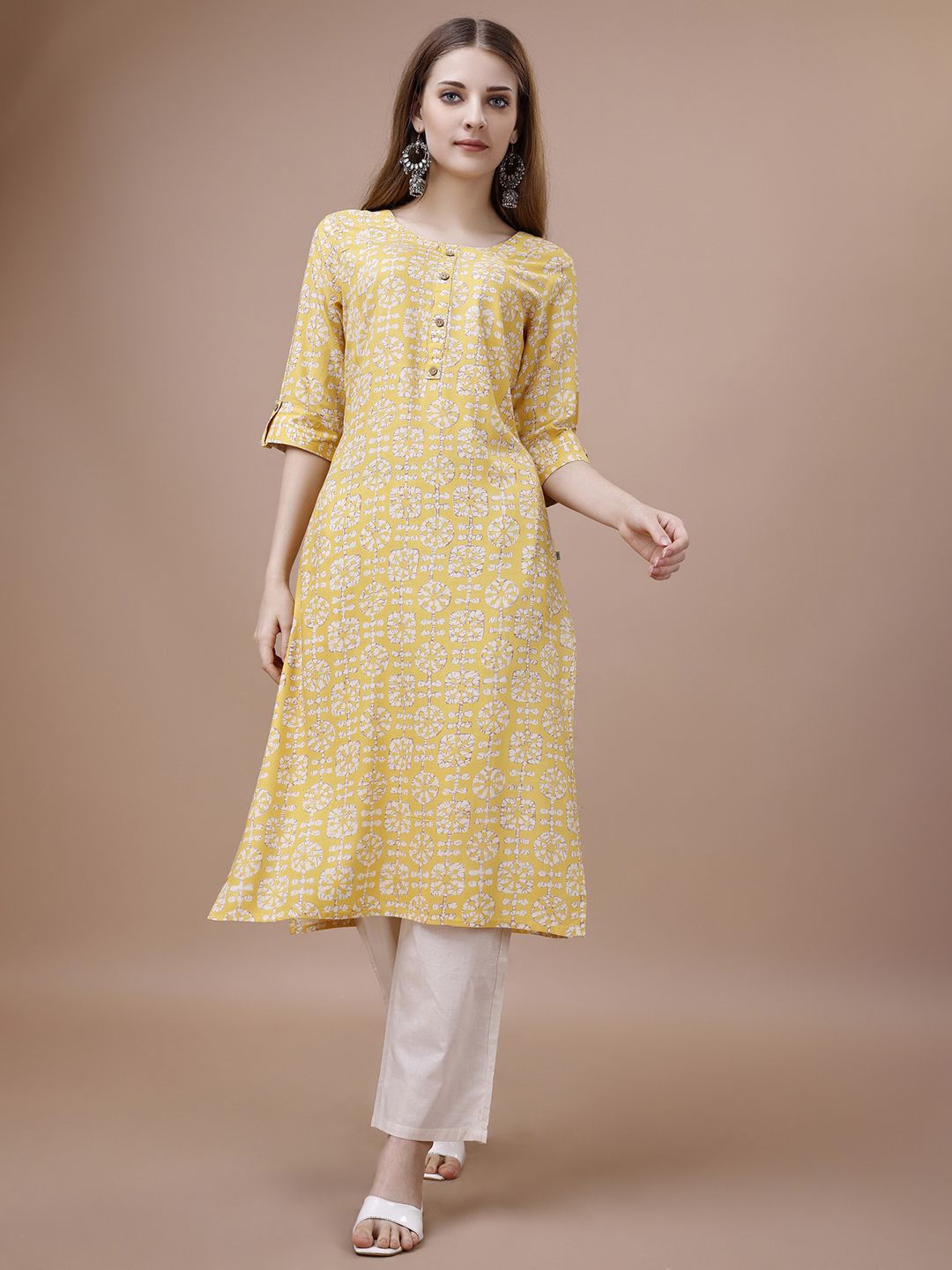 Ode by House of Pataudi Yellow Floral Printed Round Neck Straight Kurta - Distacart