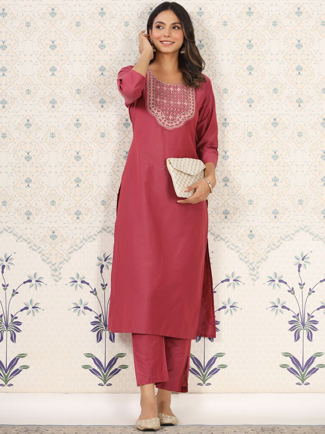 Ode by House of Pataudi Ethnic Motifs Foil Printed Sequined Straight Kurta with Trousers - Distacart