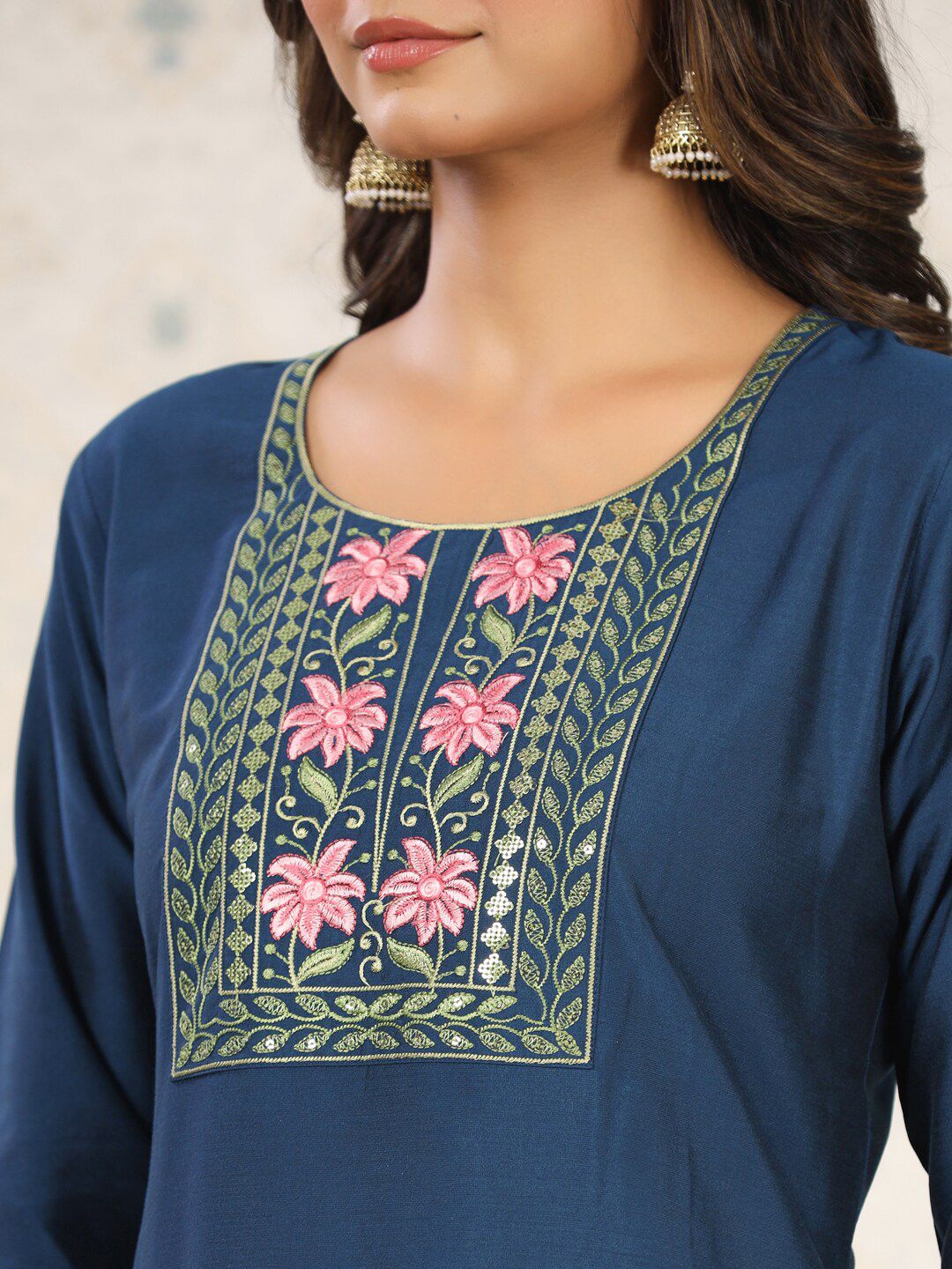 Ode by House of Pataudi Floral Embroidered Yoke Sequined Straight Kurta with Trousers - Distacart
