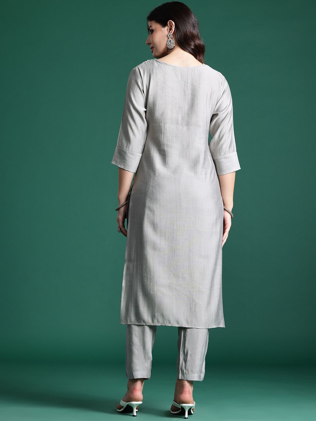 Indo Era Ethnic Motifs Embroidered Thread Work Kurta with Trousers