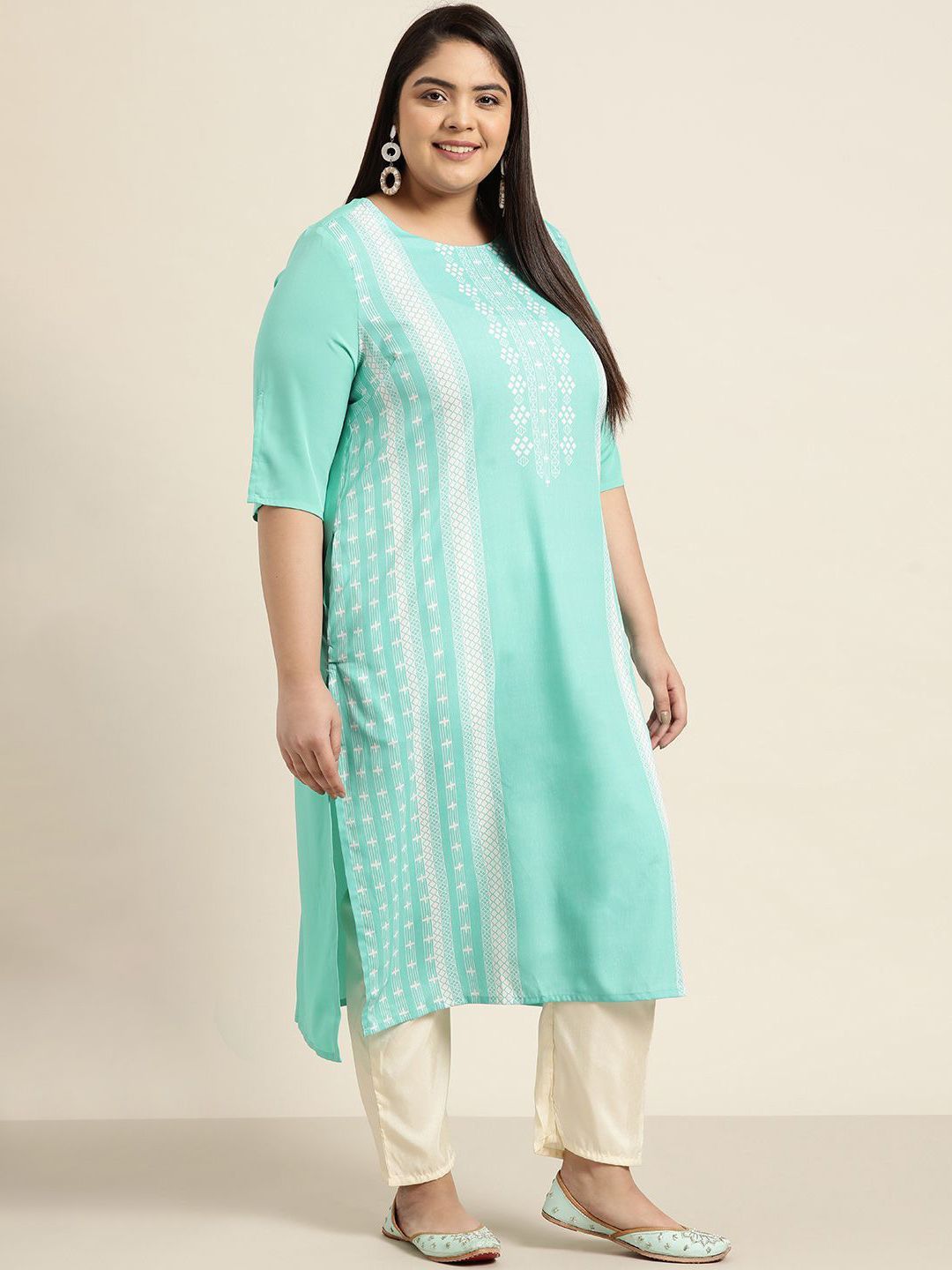 Sztori Plus Size Geometric Printed Round Neck Straight Kurta