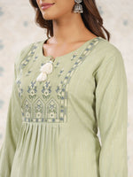 Thumbnail for Ode by House of Pataudi Floral Embroidered Straight Kurta with Trousers - Distacart