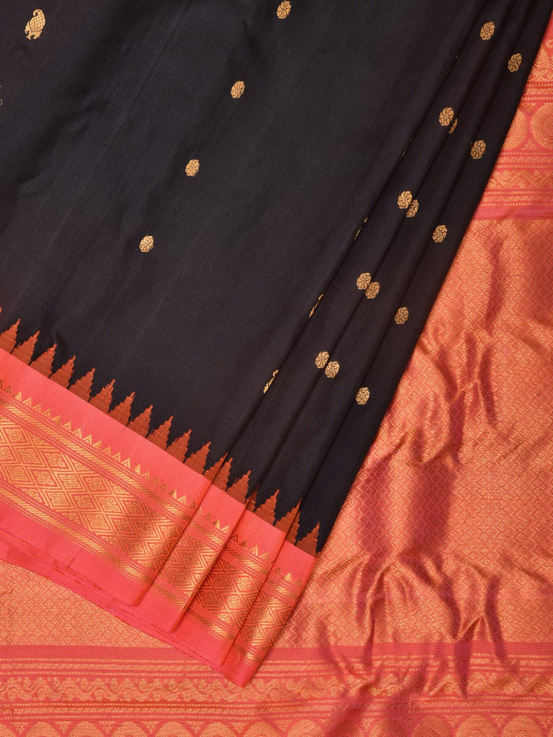 Black and Peach Gadwal Silk Handloom Saree with Mango Pallu and Border Design - Global Threads - Distacart