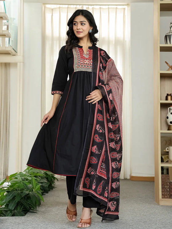 Yufta Black Cotton A Line Mandarin Collar Gathered Kurta Dupatta Set