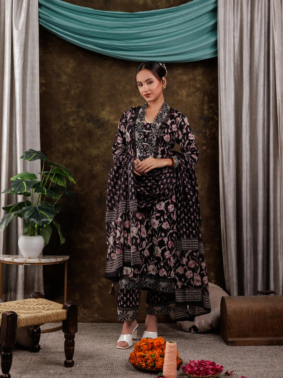 Yufta Black Floral Print Pure Cotton Beads Straight Kurta Dupatta Set With Lace Detailing - Distacart
