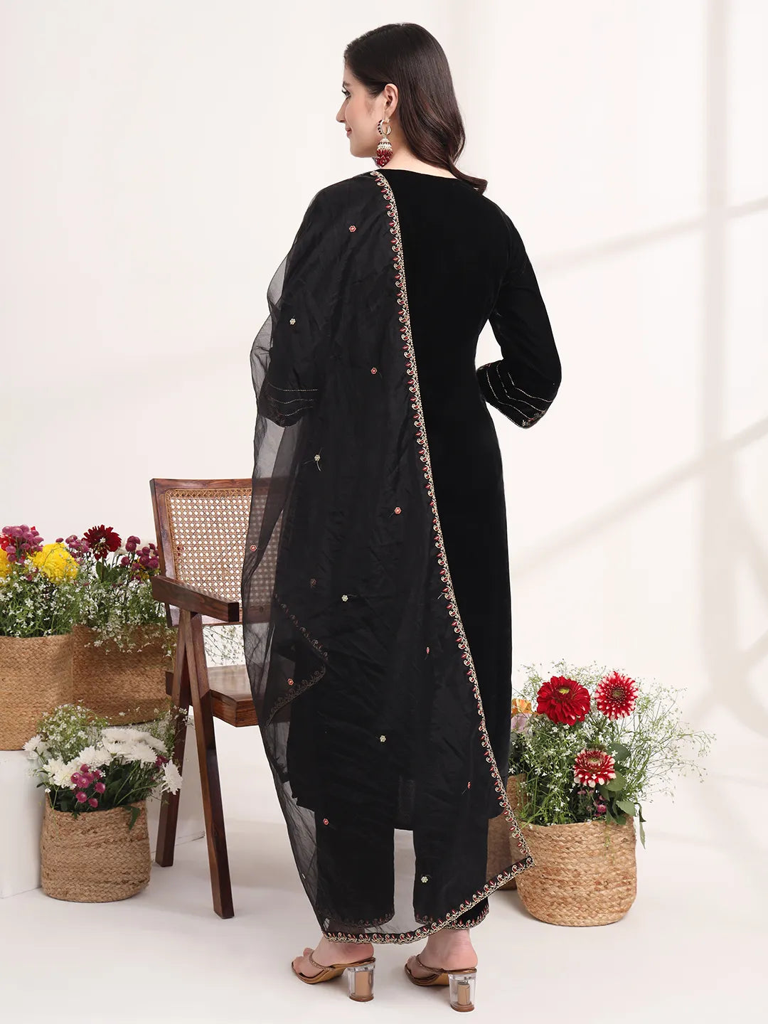 Yufta Black Straight Embroidery Kurta And Trouser With Dupatta Set
