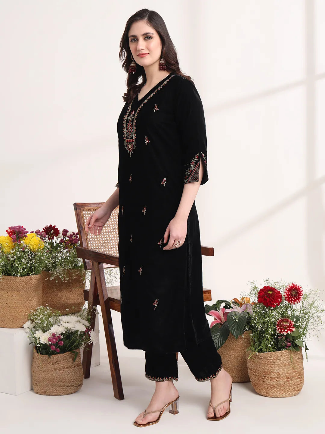 Yufta Black Straight Embroidery Kurta And Trouser With Dupatta Set
