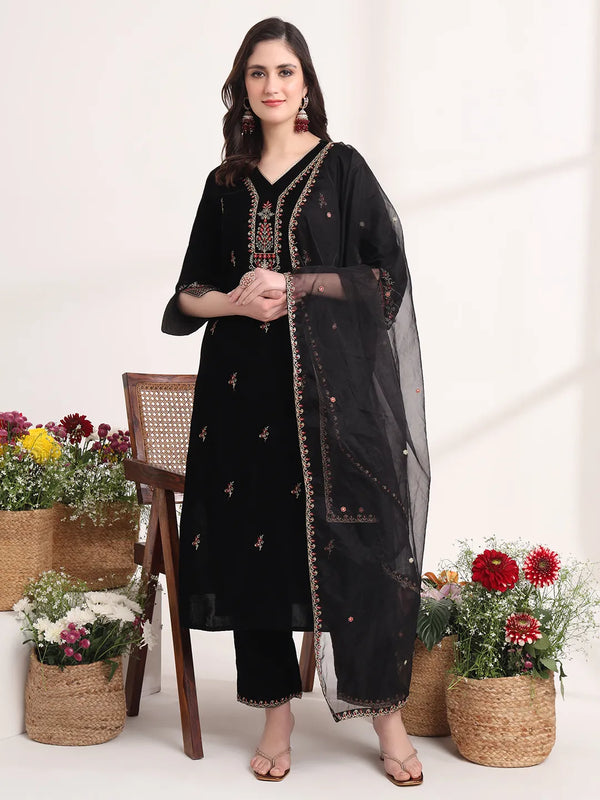 Yufta Black Straight Embroidery Kurta And Trouser With Dupatta Set