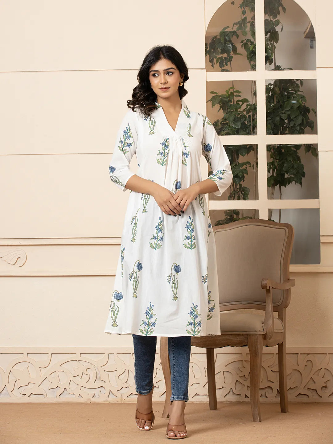 Yufta Blue & White Cotton Floral Print Aline Kurta