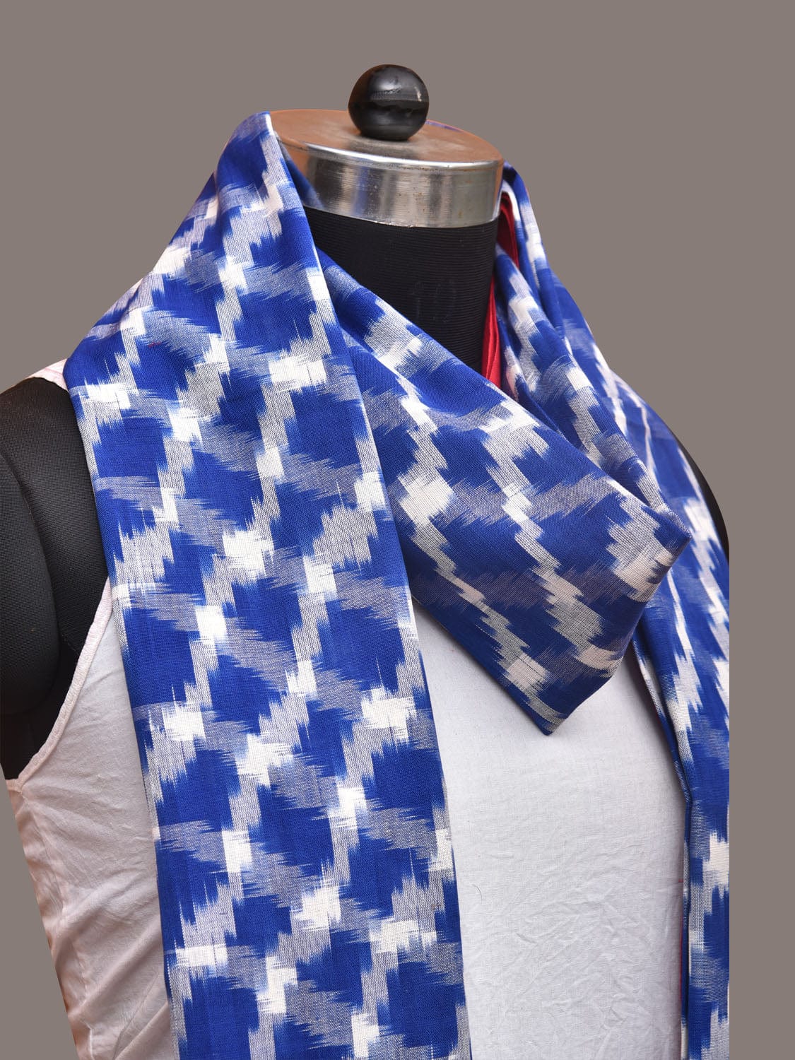 Blue and Red Pochamaplly Ikat Cotton Handloom Dupatta with Grill Design - Global Threads - Distacart