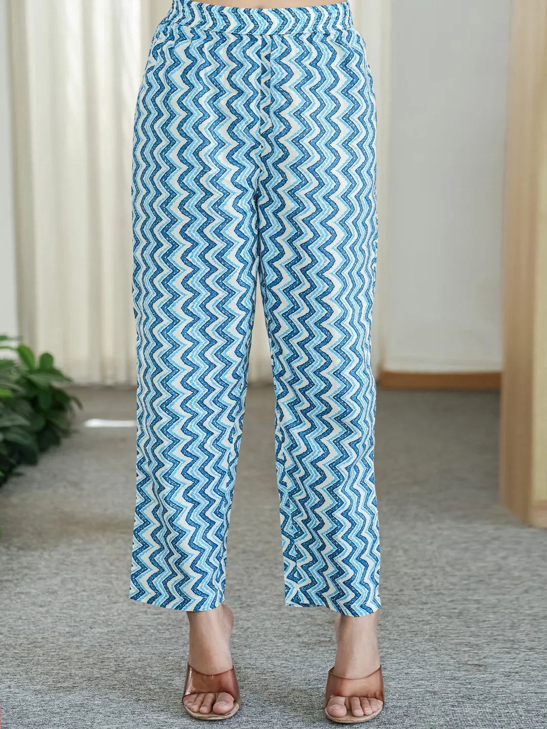 Yufta Blue And White Ethnic Motifs Straight Kurta Trouser Dupatta Set