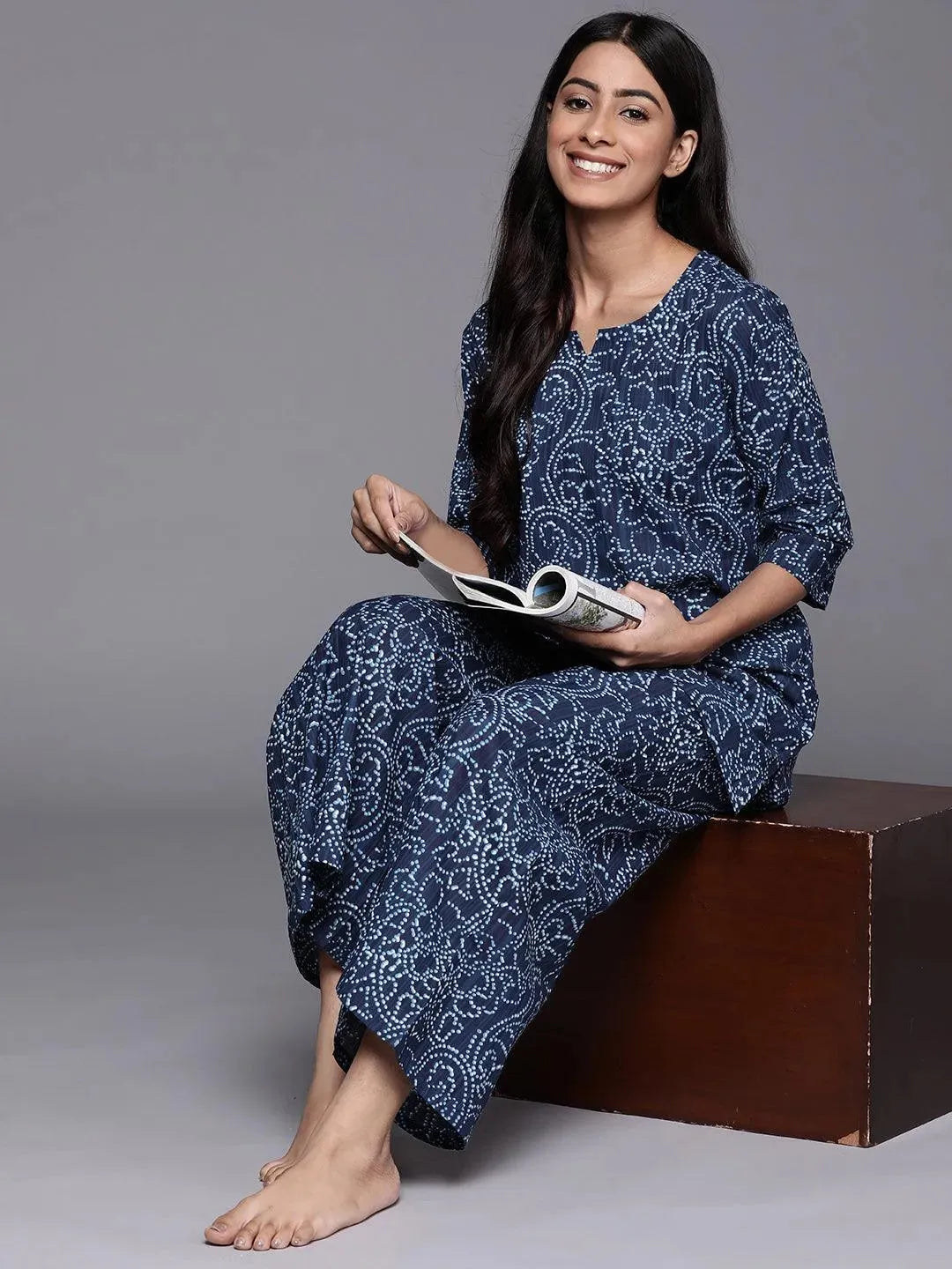 https://cdn.shopify.com/s/files/1/0341/4805/7228/files/blue-printed-cotton-night-suit-libas-3-27531001266326.jpg?v=1738399690