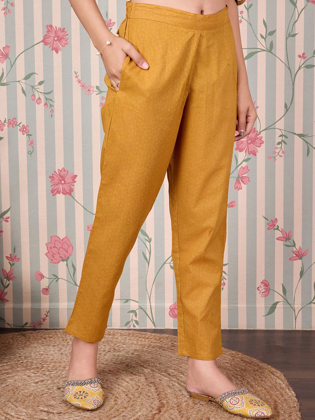 Ode by House of Pataudi Floral Printed Regular Pure Cotton Kurta with Trousers & Dupatta - Distacart
