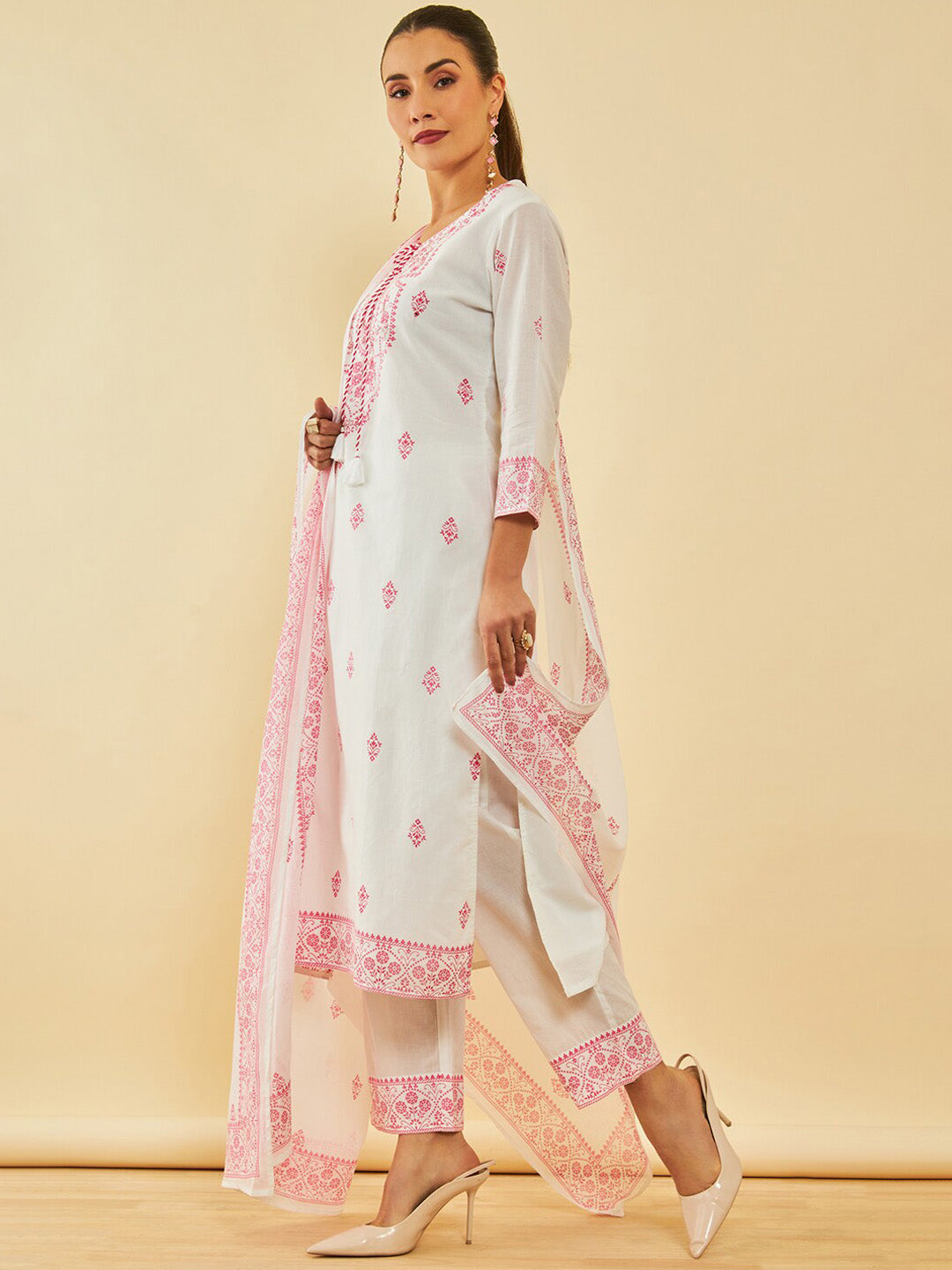 Soch White & Pink Floral Printed Pure Cotton Straight Kurta With Trousers & Dupatta - Distacart