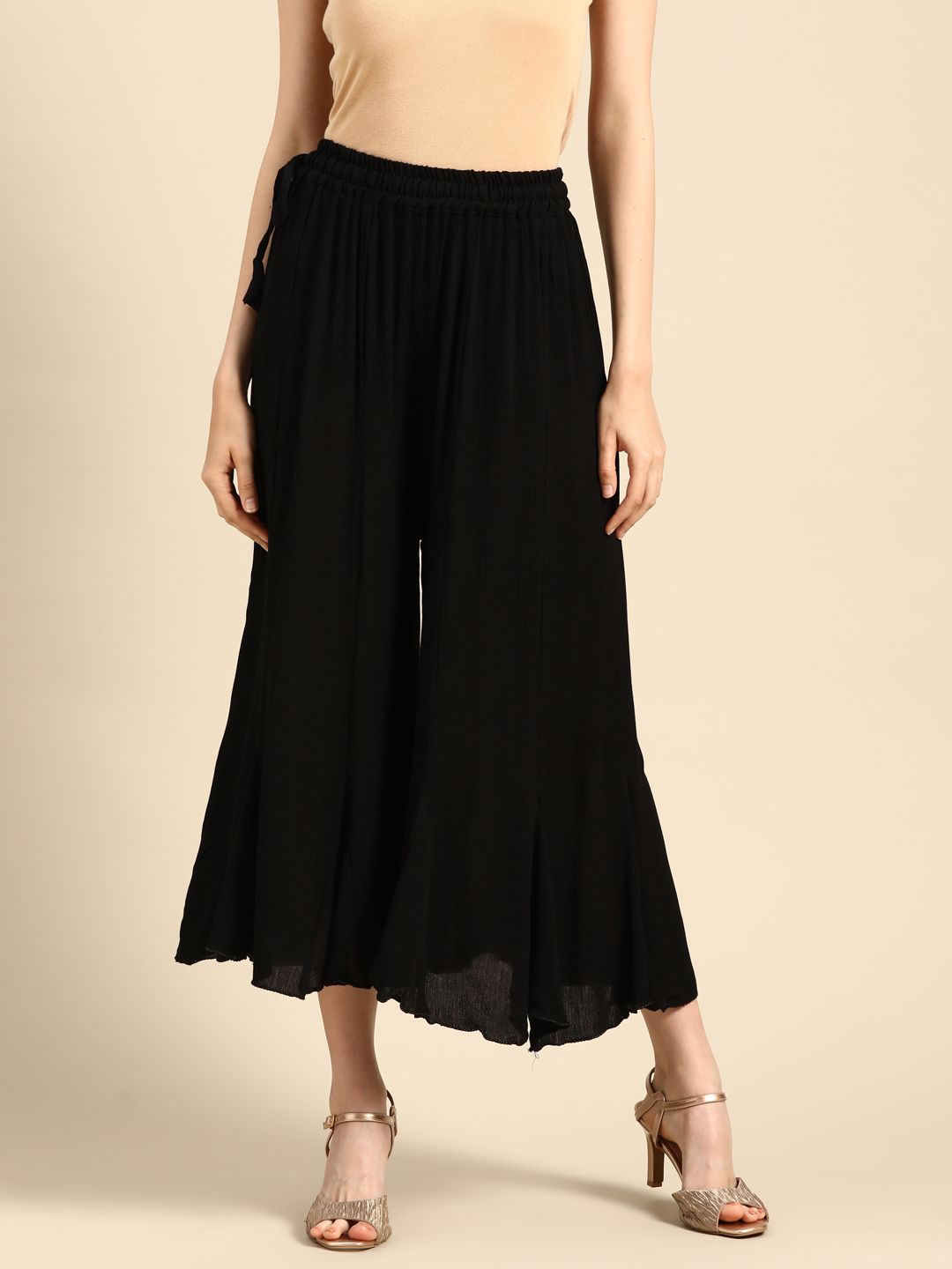 TAG 7 Women Black Solid Flared Cropped Palazzos - Distacart