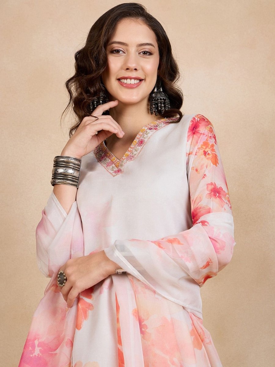 Anouk White Floral Printed Regular Straight Kurta With Trousers & Dupatta - Distacart