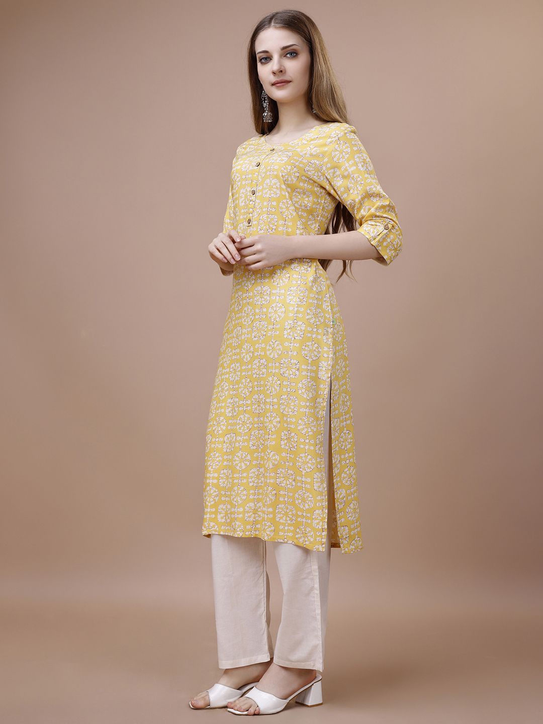 Ode by House of Pataudi Yellow Floral Printed Round Neck Straight Kurta - Distacart