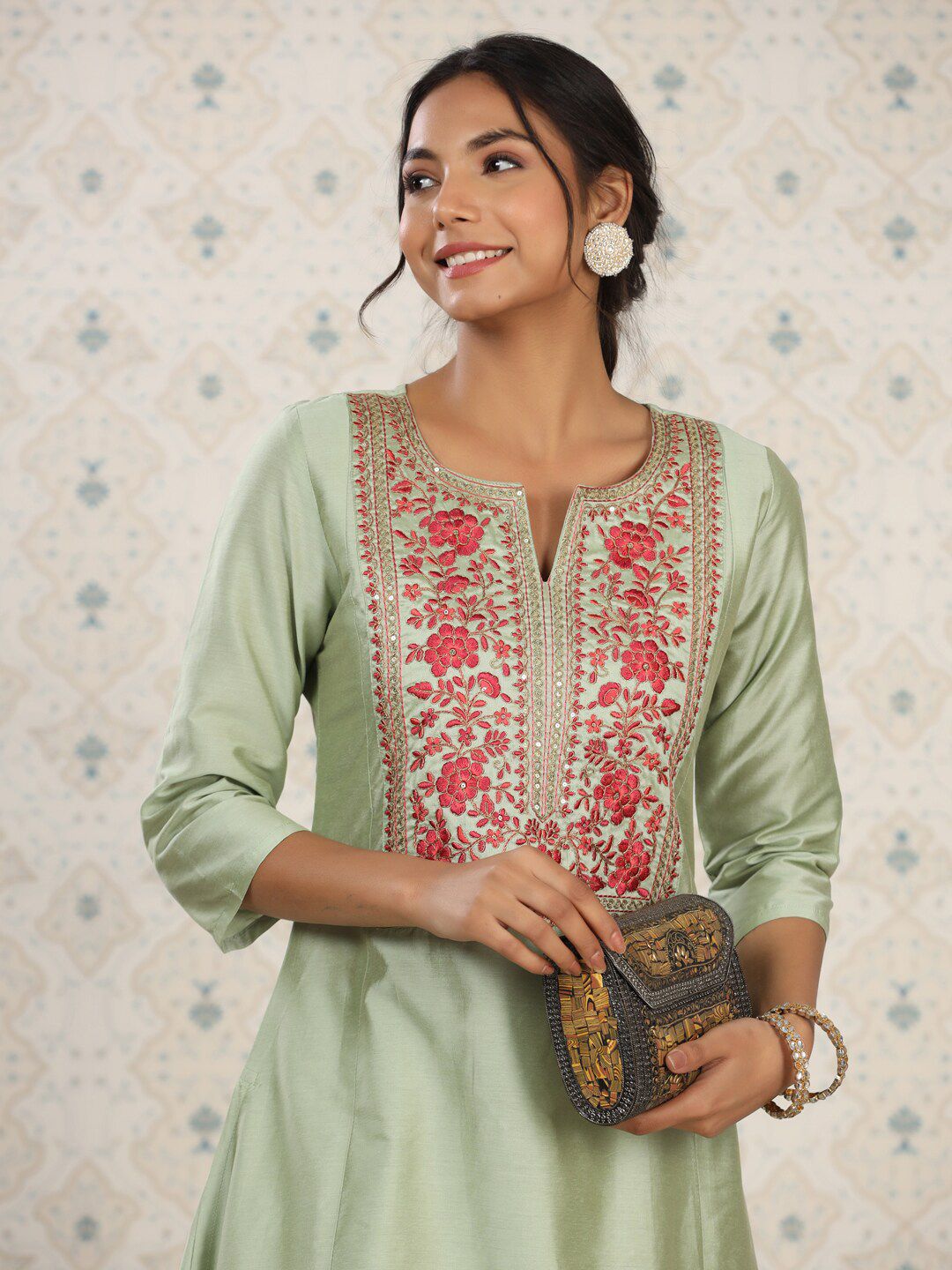 Ode by House of Pataudi Yoke Design Embroidered Kurta with Trousers - Distacart