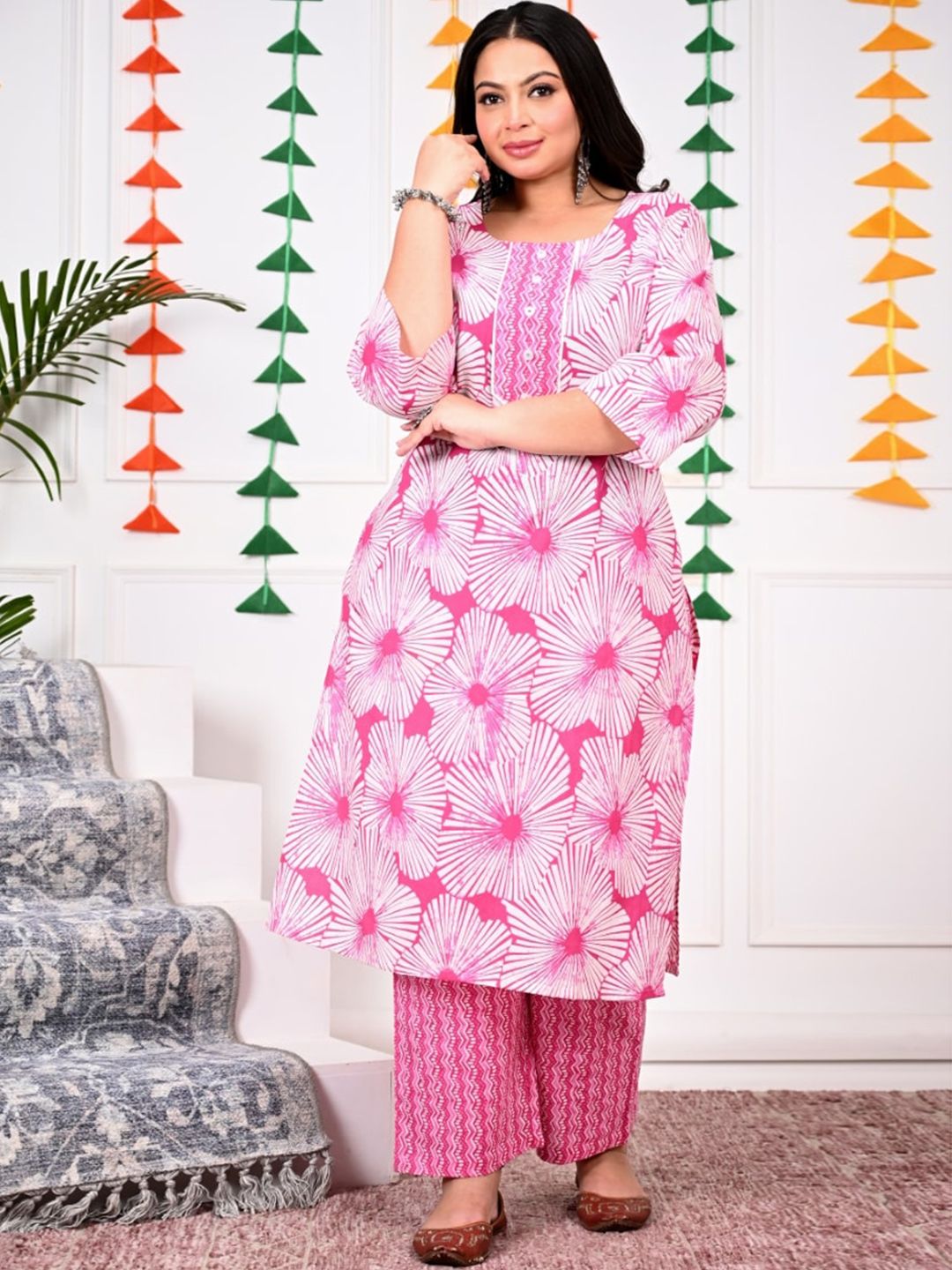 Swasti Plus Size Floral Printed Regular Pure Cotton Kurta with Trousers & Dupatta