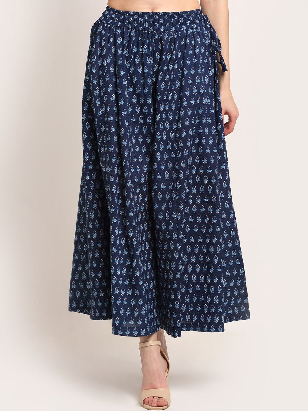TAG 7 Women Navy Blue Printed Flared Palazzos - Distacart