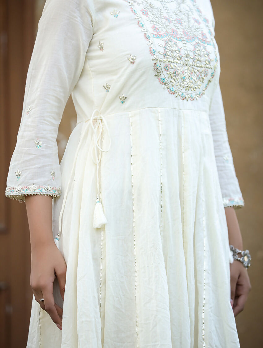 Kaajh Women's White Floral Embroidered Cotton Ethnic Dress - Distacart