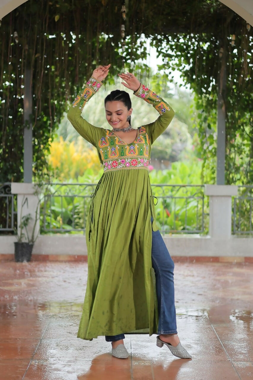 VN-KA-Navratri-1183-Green-1