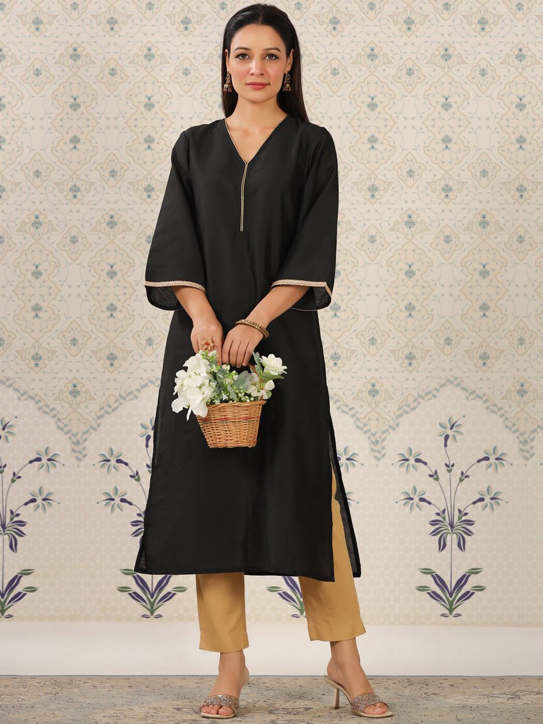 Ode by House of Pataudi V-Neck Flared Sleeves Straight Kurta - Distacart