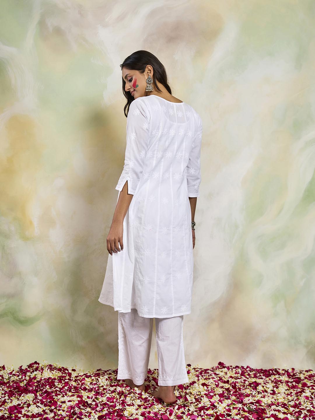 HOUSE OF KARI Women Notch Neck Floral Embroidered Chikankari Shadow Work Cotton Kurta - Distacart