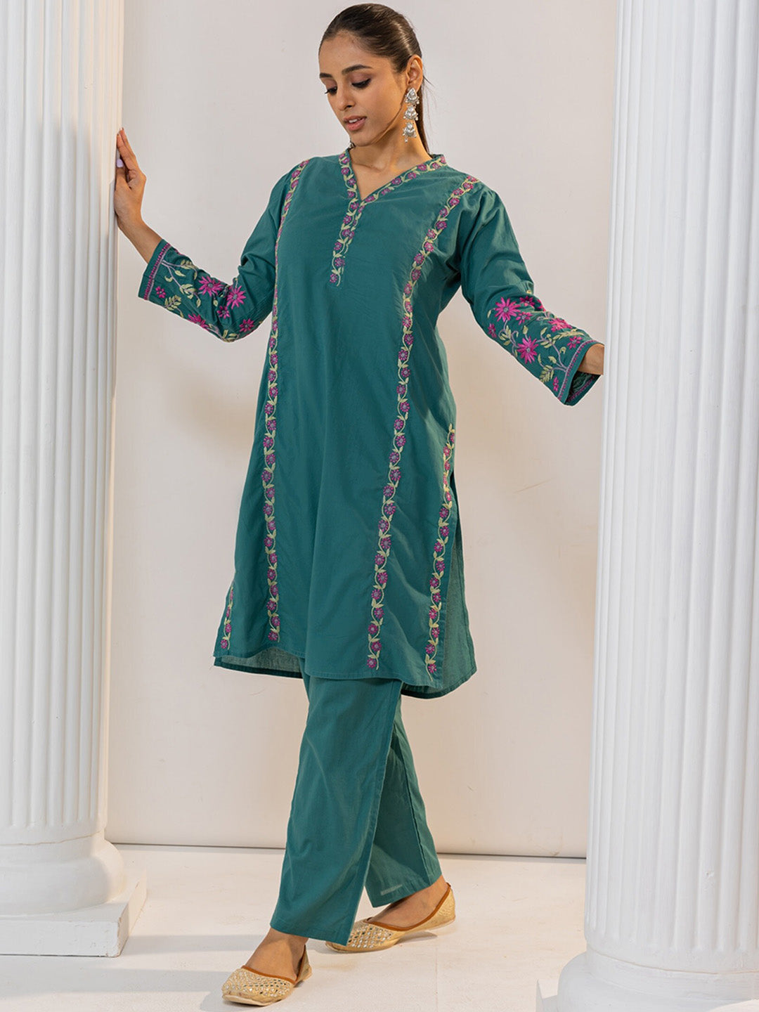 HOUSE OF KARI Floral Embroidered Regular Chikankari Kurta with Trousers - Distacart
