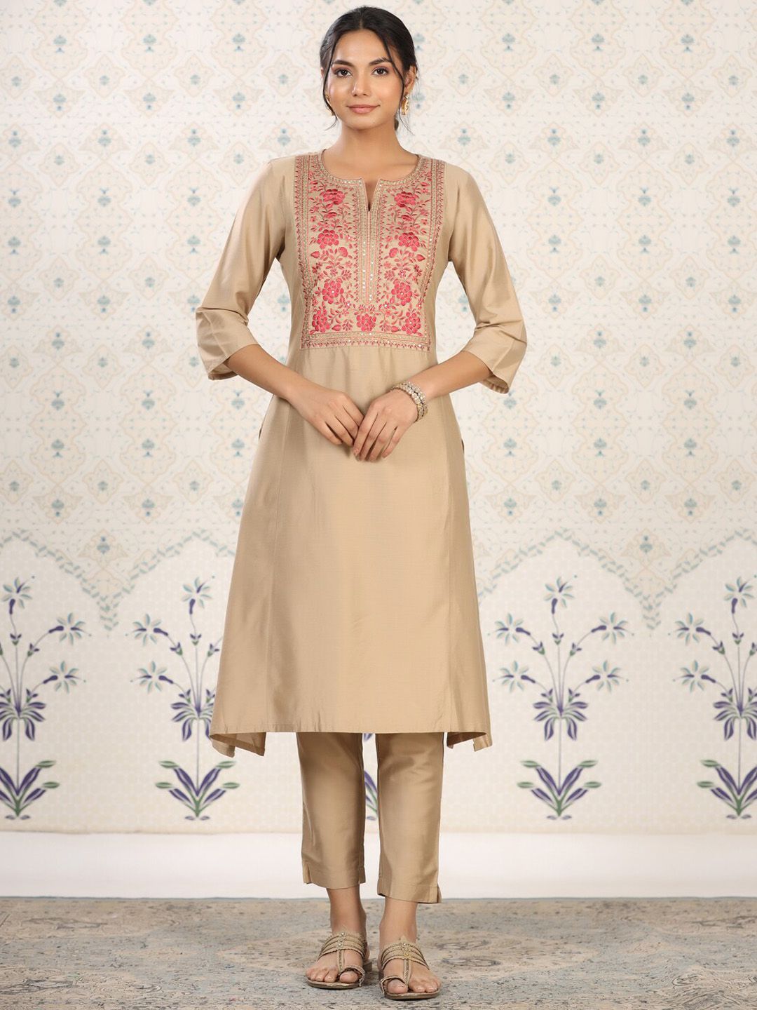 Ode by House of Pataudi Embroidered Kurta with Trousers - Distacart
