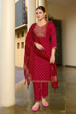 Thumbnail for Jyoti Fashion Women's Maroon 14KG Rayon Foil Print with Embroidery Kurta Set - Distacart