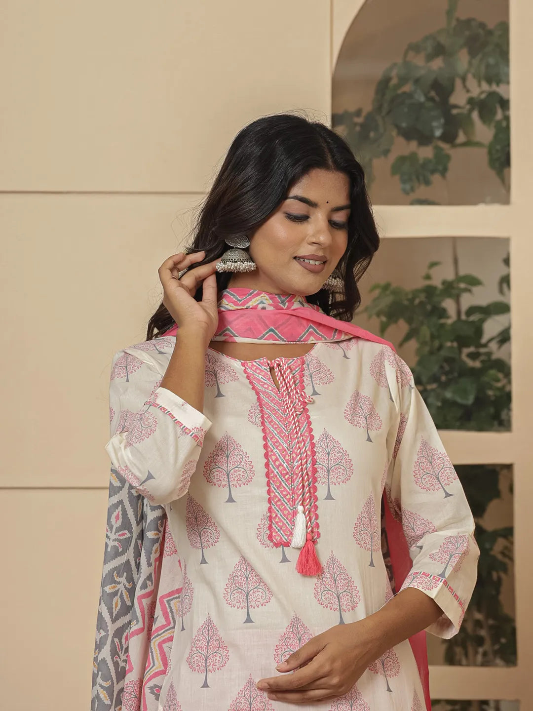 Yufta Cotton Pink And White Kurta Dupatta Set
