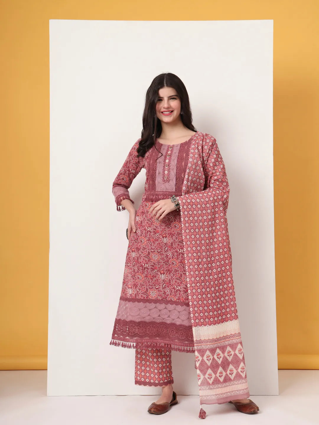 Yufta Cotton Pink Kurta Dupatta Set With Lace Detailing - Distacart