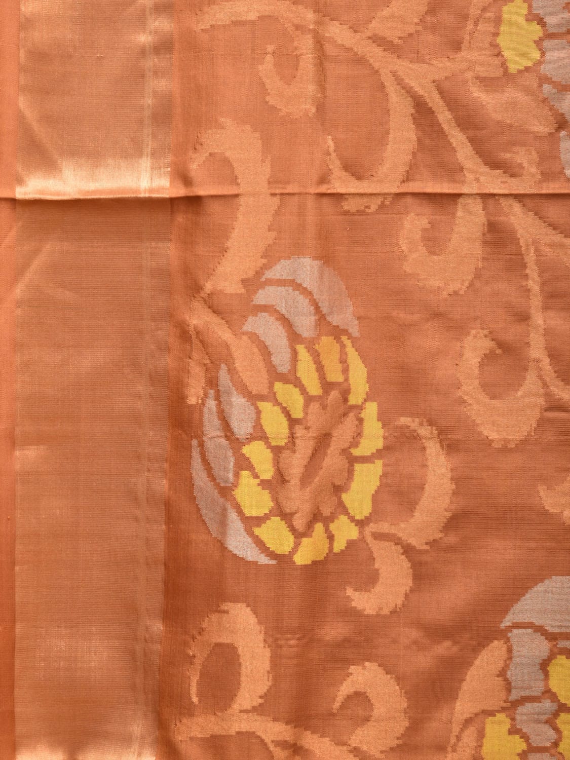 Cream Uppada Silk Handloom Saree with All Over Design - Global Threads - Distacart