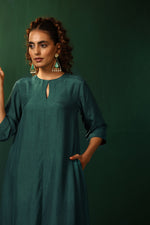 Thumbnail for trueBrowns Teal Silk Handkerchief Kurta Pant Set - Distacart