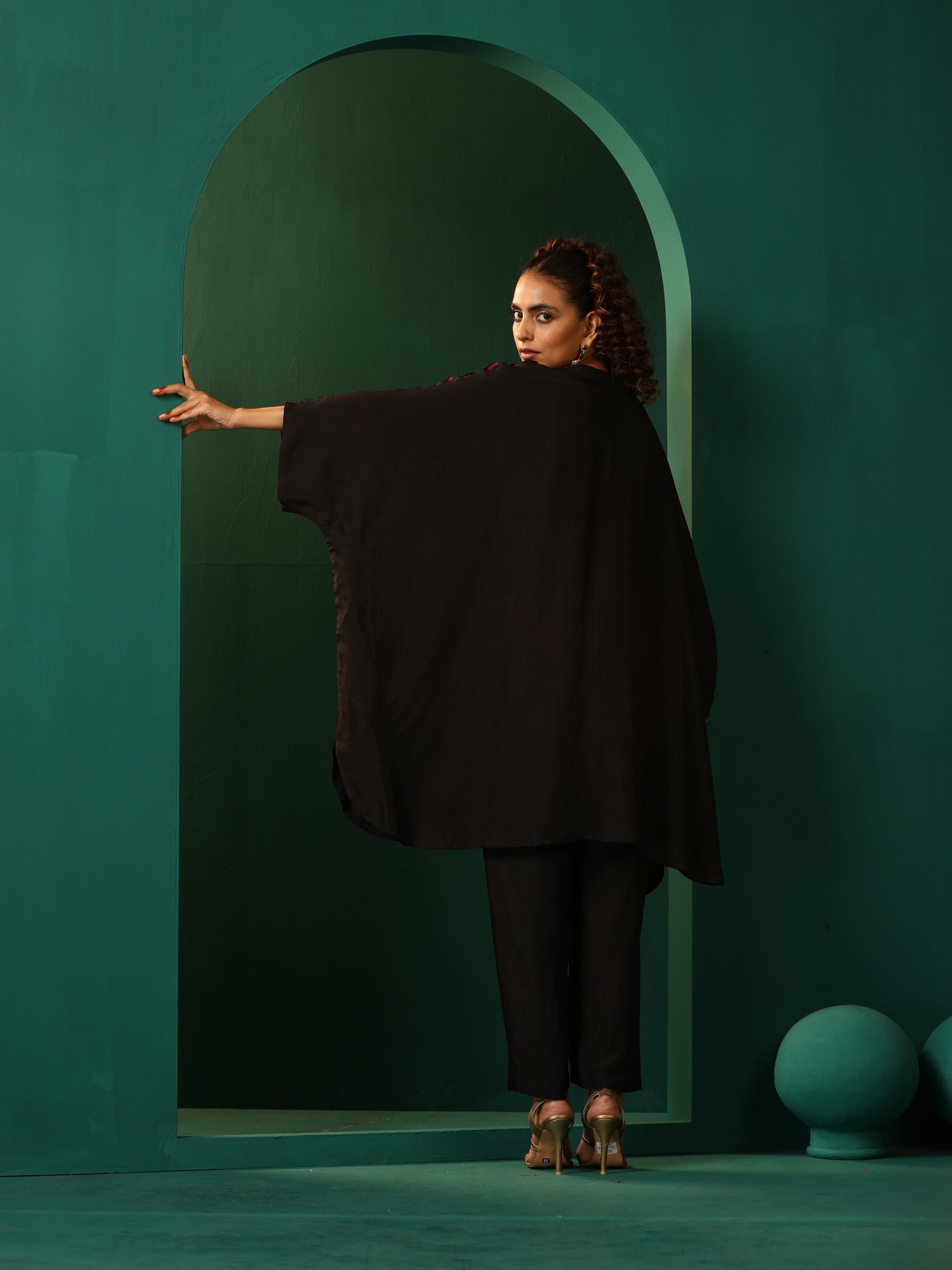 trueBrowns Black Silk Kaftan Pant Set - Distacart