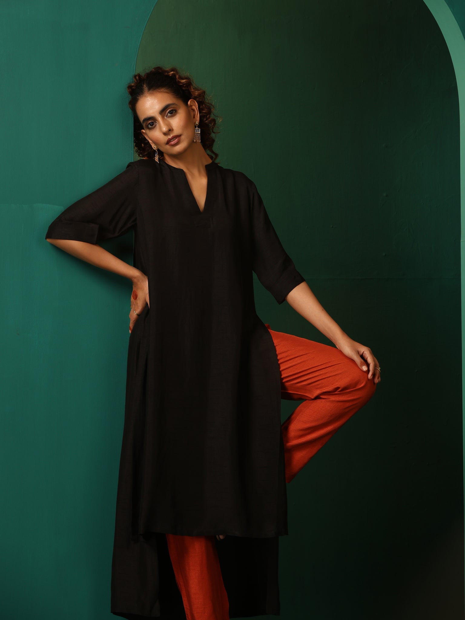 trueBrowns Black Silk High Low Kurta Pant Set - Distacart