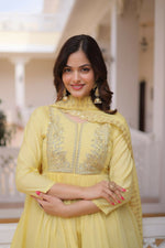 Thumbnail for Teeya Creation Womens New Mul Chanderi With Beads Embroidery-Work Kurta Set - Dista
