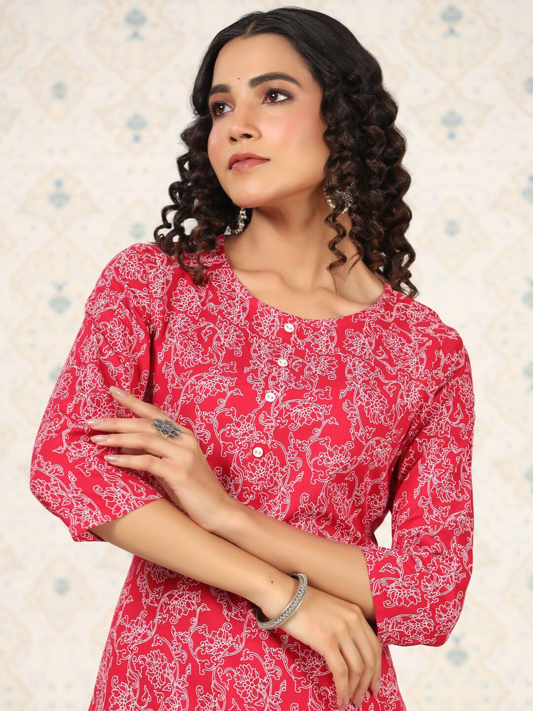 Ode by House of Pataudi Printed Round Neck Straight Kurta - Distacart